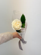 Load image into Gallery viewer, Single Stem Rose