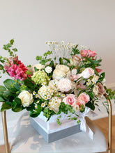 Load image into Gallery viewer, Designer's Choice Bloom Box - Large