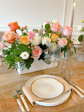 Load image into Gallery viewer, Pretty Party Centrepiece - Elongated