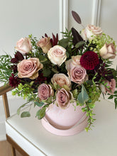 Load image into Gallery viewer, home delivery flowers