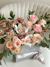 Load image into Gallery viewer, Designer's Choice Bloom Box - Large