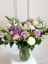 Load image into Gallery viewer, Mauve Mix Bloom Box - Large