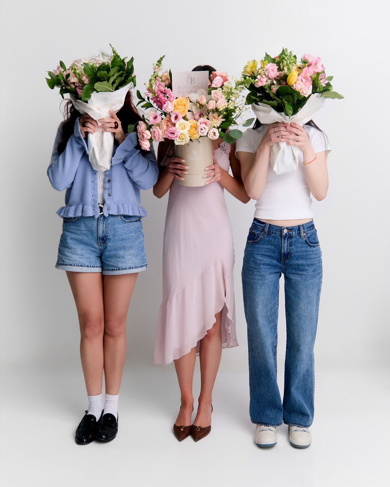 Wrapping Up Summer in Toronto: How to Celebrate the Season's Last Moments with Flowers