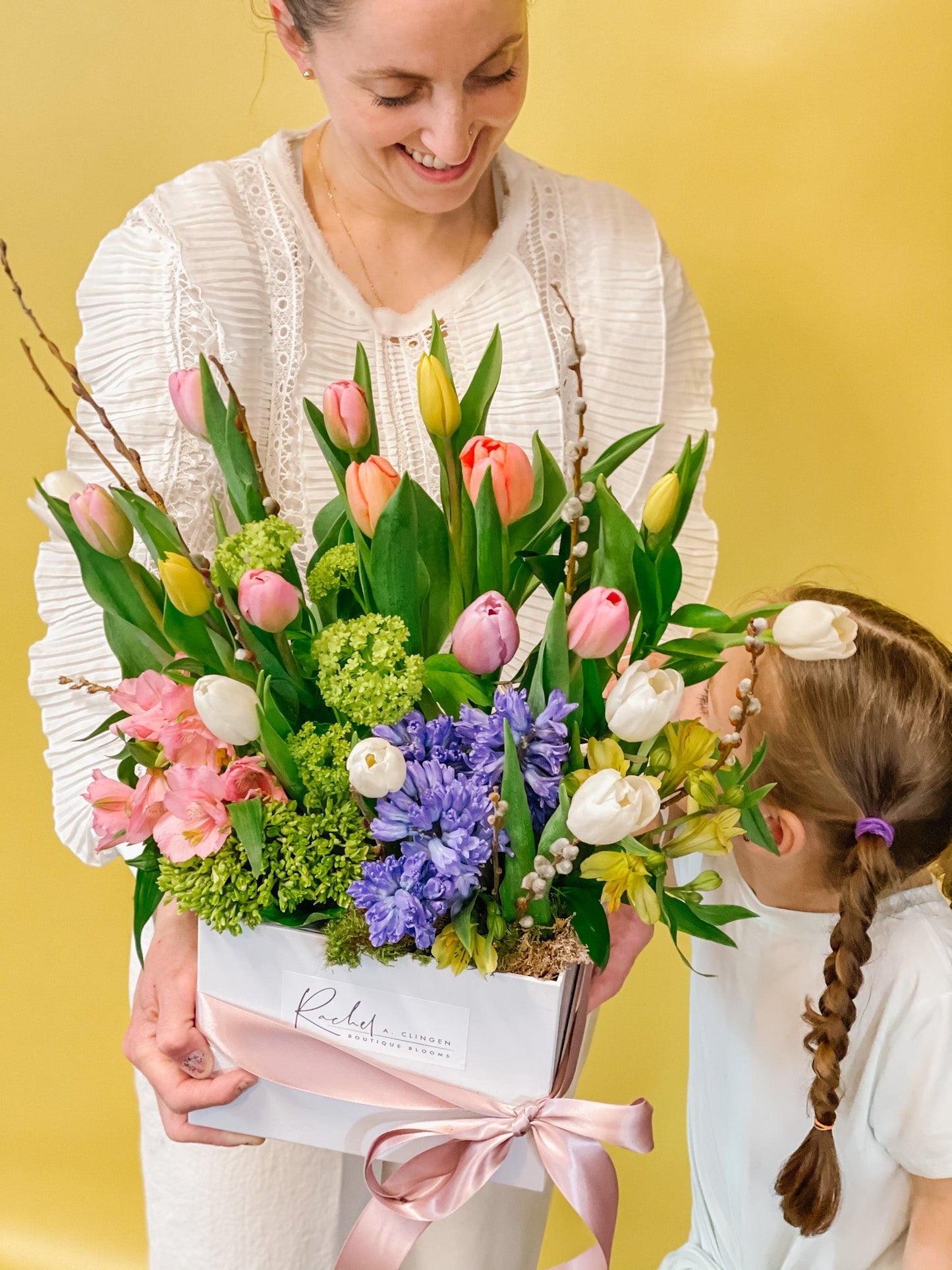 Mother's Day Flower Delivery Toronto 2026 — Order Deadlines & What You Need to Know