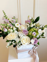 Load image into Gallery viewer, Mauve Mix Bloom Box - Small
