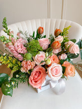 Load image into Gallery viewer, Designers Choice Bloom Box - Small
