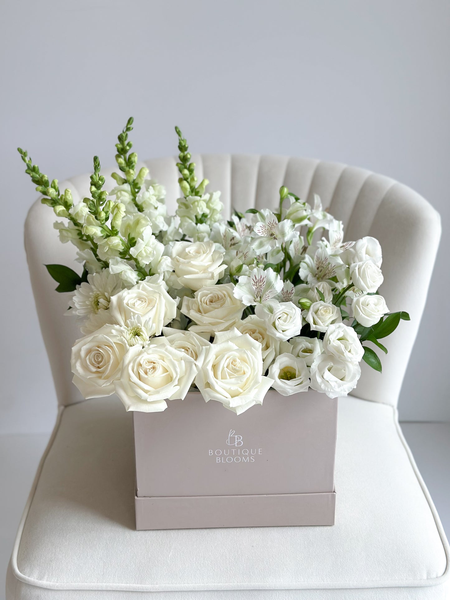 modern flower arrangement in toronto flower shop