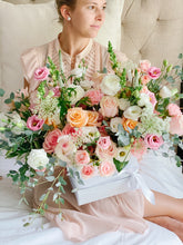 Load image into Gallery viewer, Parisienne Petals
